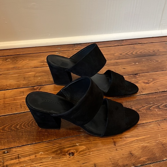 Vince Sandals - Picture 2 of 2